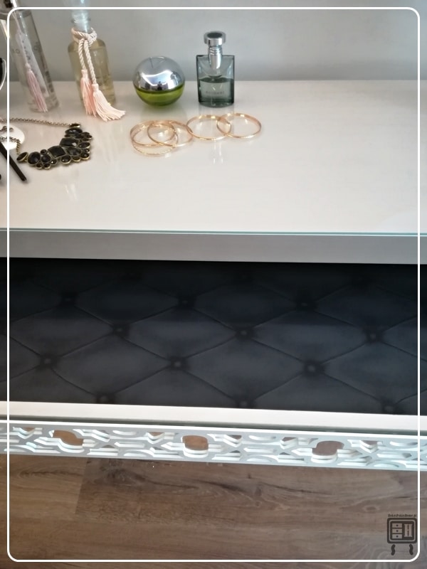 toaletka lustrzana IKEA meble lustrzane