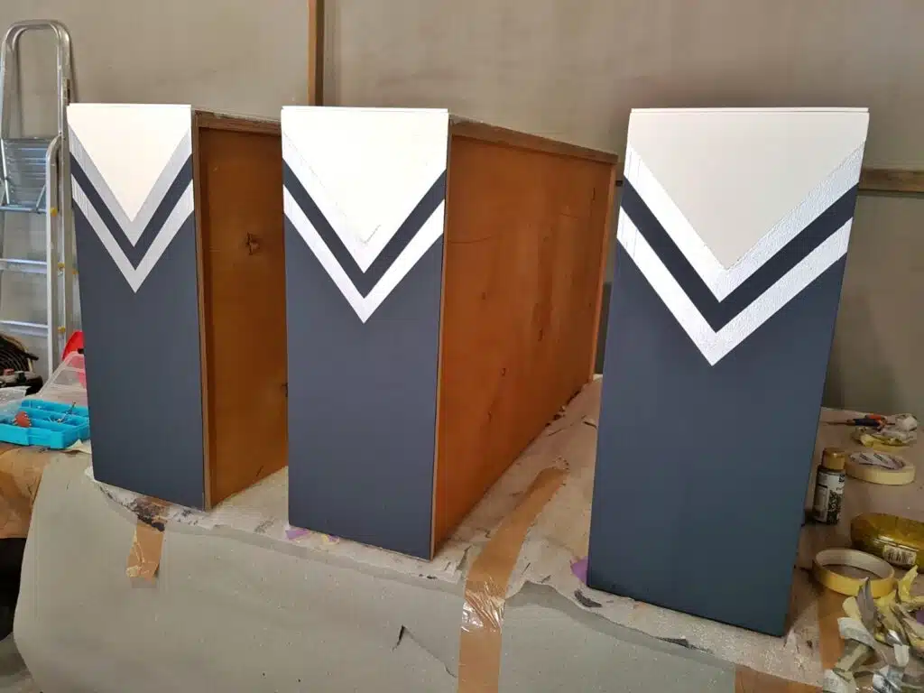 boki szuflad pomalowane
