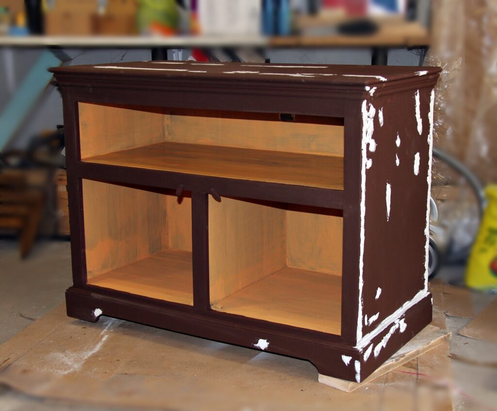 Komoda po pierwszej warstwie - zdjęcie